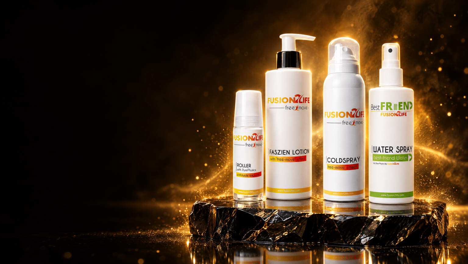 Fusion2Life Roller, Faszien Lotion, Coldspray und Best Friend Water Spray auf schwarzem Stein in goldenem Licht