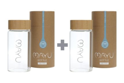 MAYU On-the-Go Pack – zwei 0,5 l Glasflaschen mit Bambusdeckel und Kartonröhre